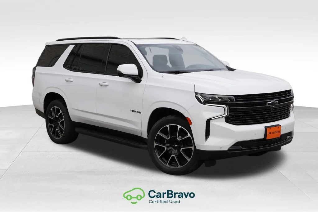 Used 2022 Summit White Chevrolet RST image 1