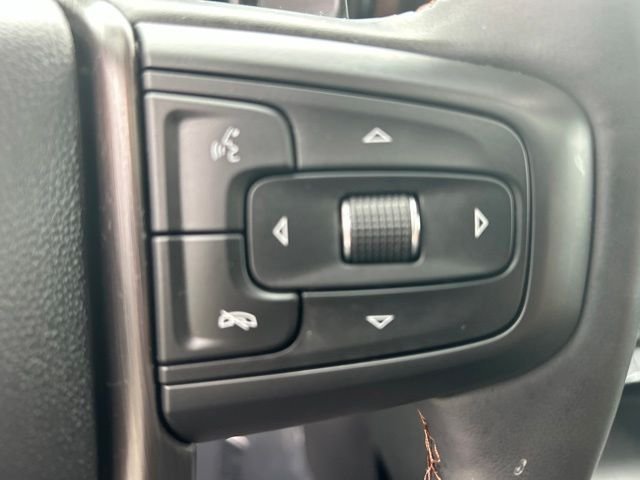Used 2025 White GMC AT4 image 33