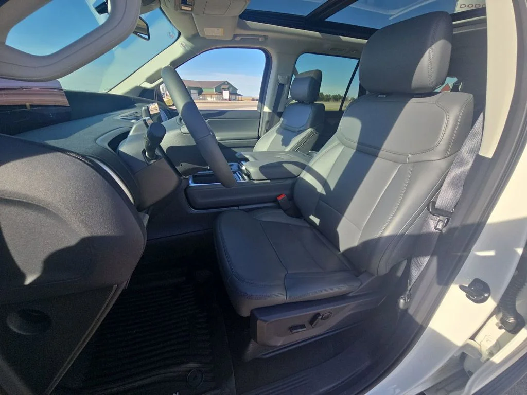 New 2026 Star White Metallic Tri-Coat Ford MAX Active image 23