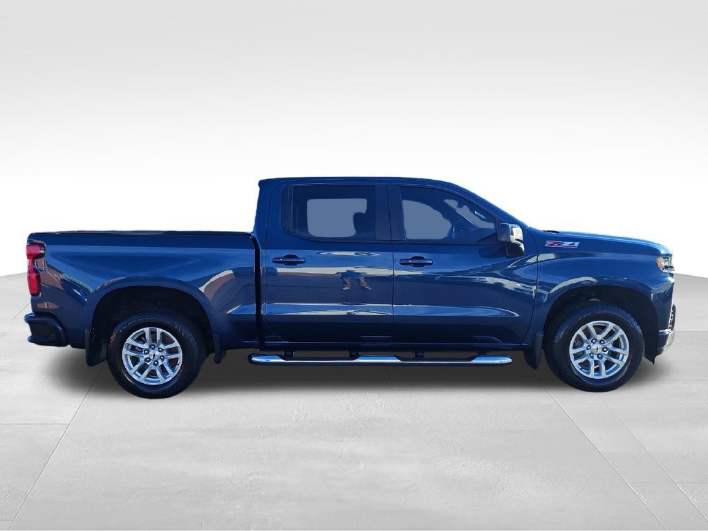 Used 2019 Blue Chevrolet RST image 6