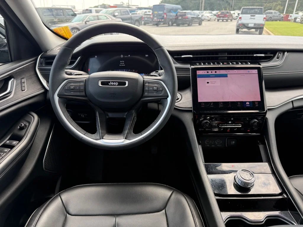 Used 2023 Gray Jeep Limited image 8