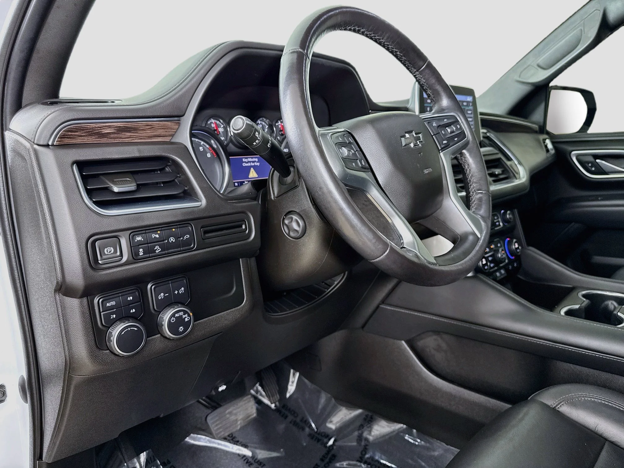 Used 2021 SUMMIT WHITE Chevrolet Z71 image 11