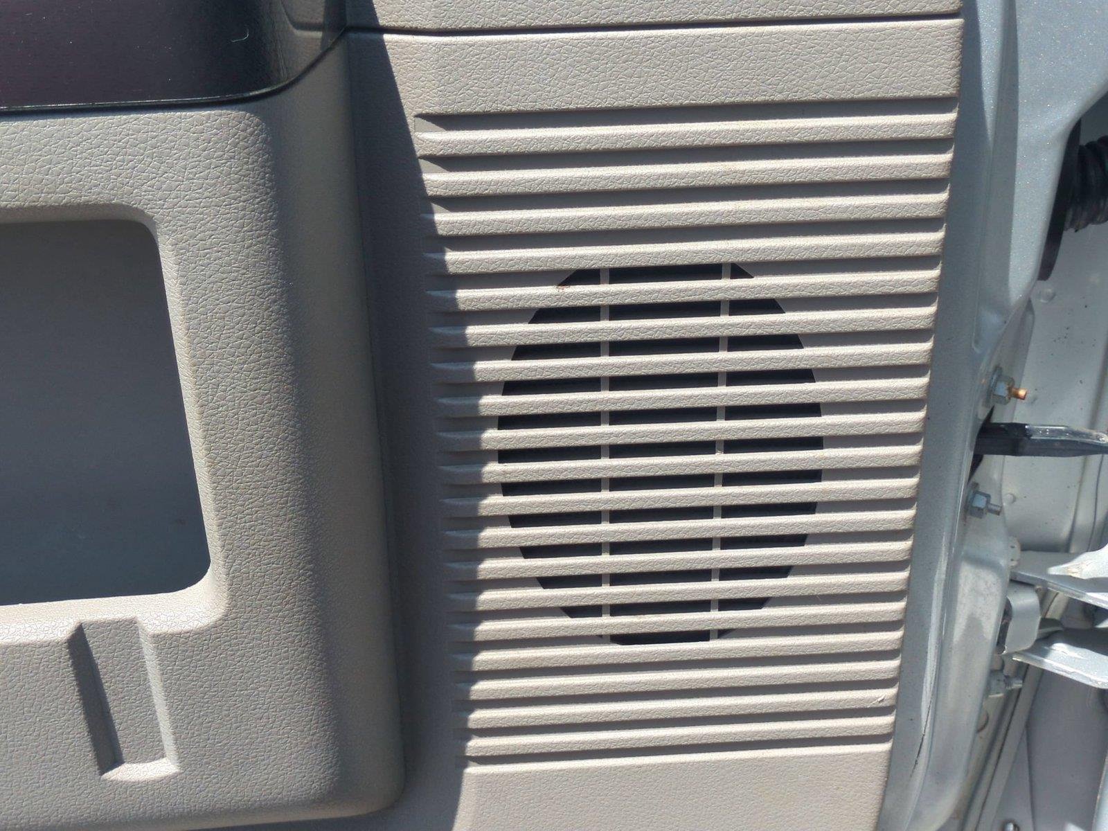 Used 2008 Silver Clearcoat Metallic Ford FX4 image 17