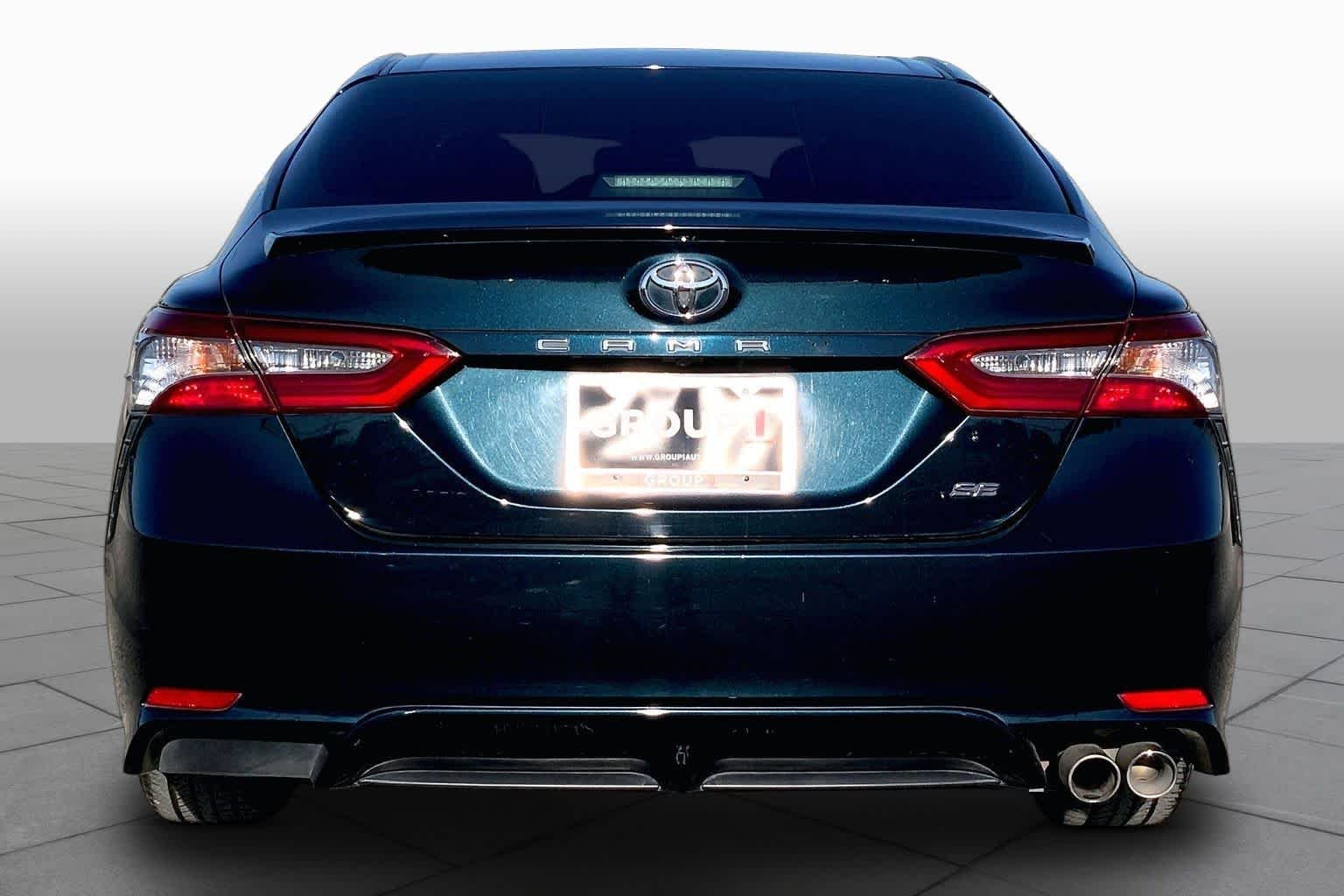 Used 2018 Galactic Aqua Mica Toyota SE image 5