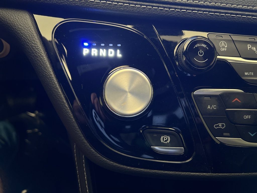 2025 Chrysler Pacifica Limited - Photo 19