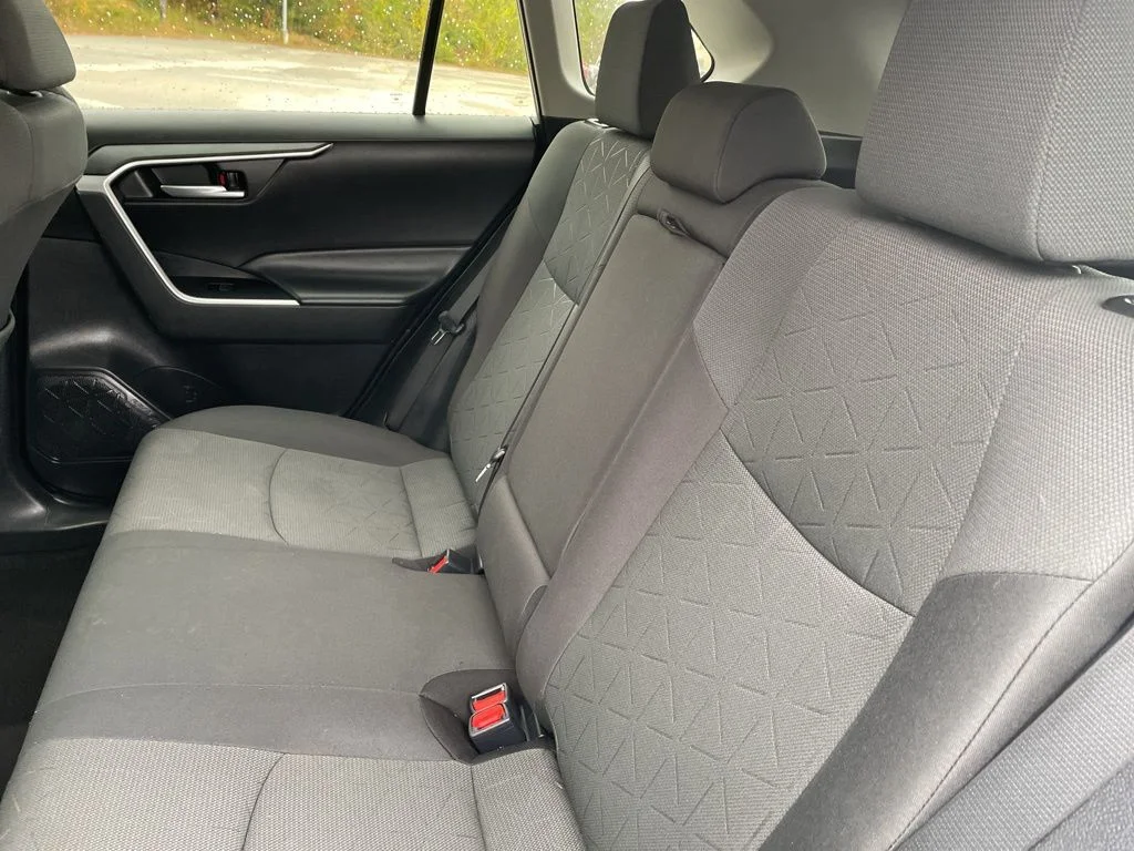 2023 Toyota RAV4 XLE - Photo 10