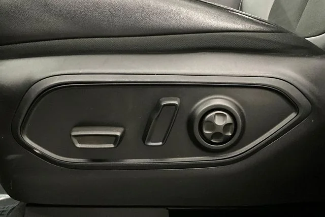 2025 Jeep Grand Cherokee Altitude - Photo 38