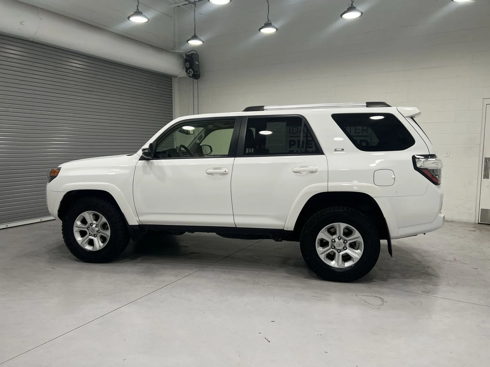 Used 2021 White Toyota SR5 Premium image 5