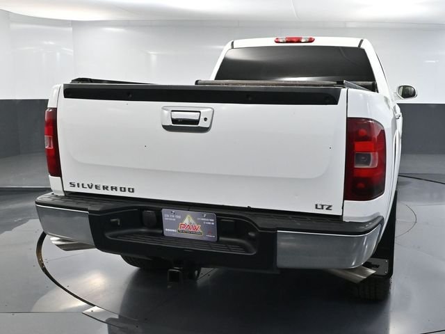 2011 Chevrolet Silverado 1500 LT photo 4