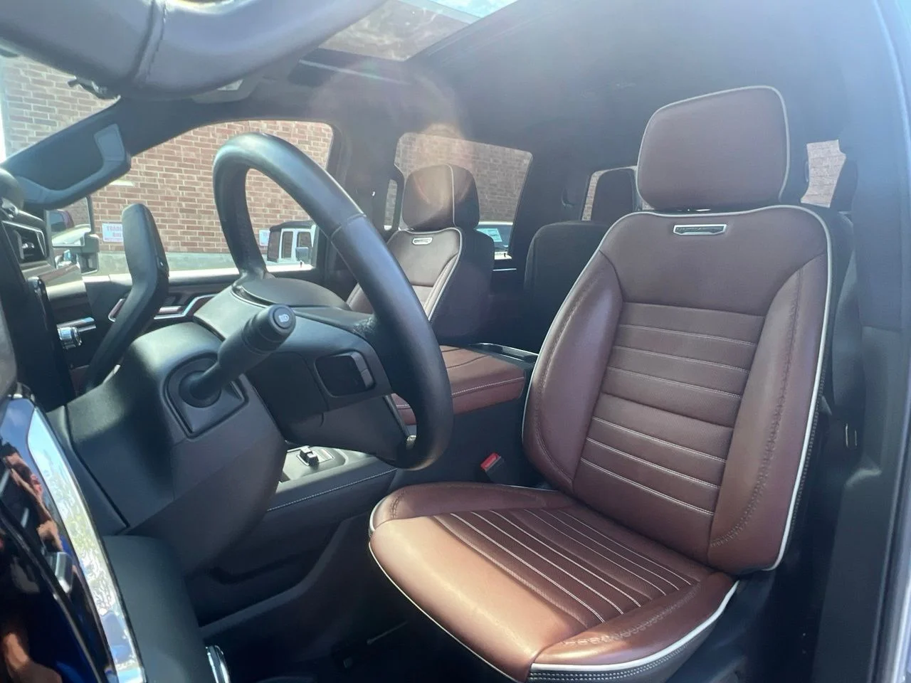 Used 2024 Silver GMC Denali Ultimate image 18