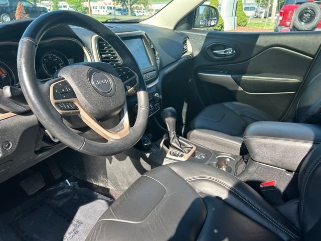 Used 2018 Gray Jeep Limited image 14