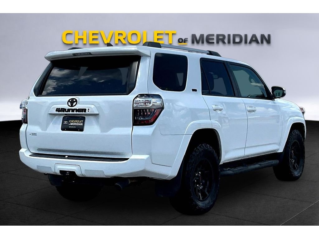 Used 2021  Toyota SR5 Premium image 11