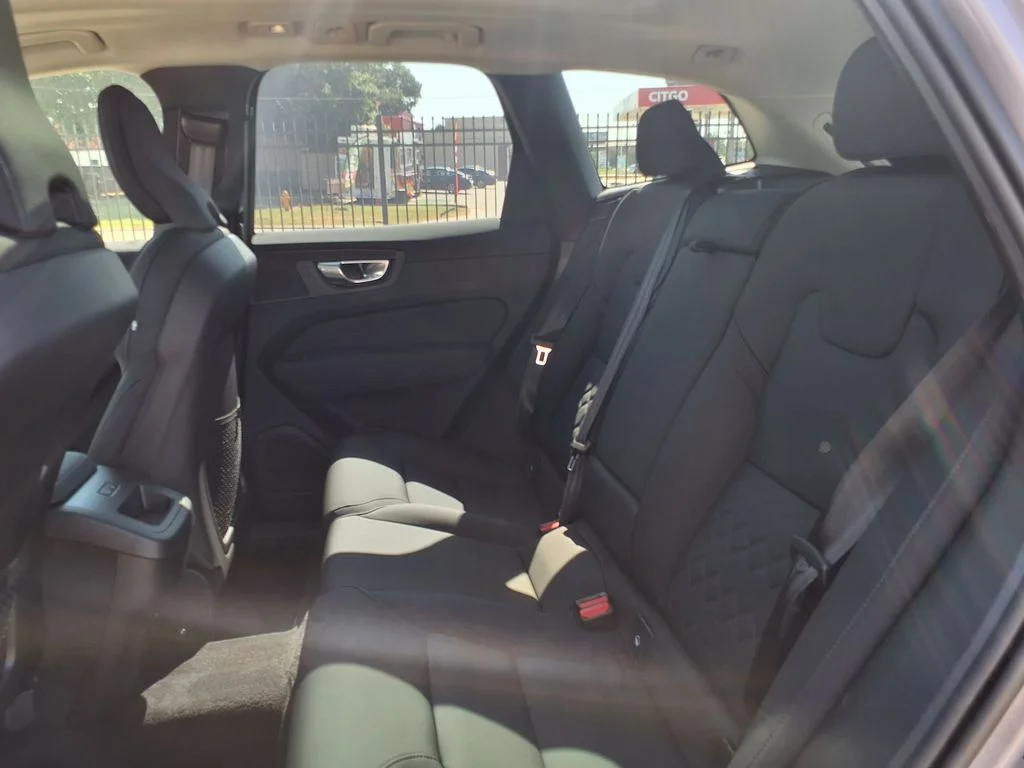 New 2026 Aurora Silver Volvo Plus image 15