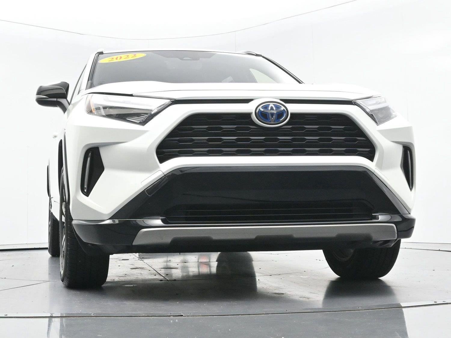 Used 2022  Toyota Hybrid XSE image 49
