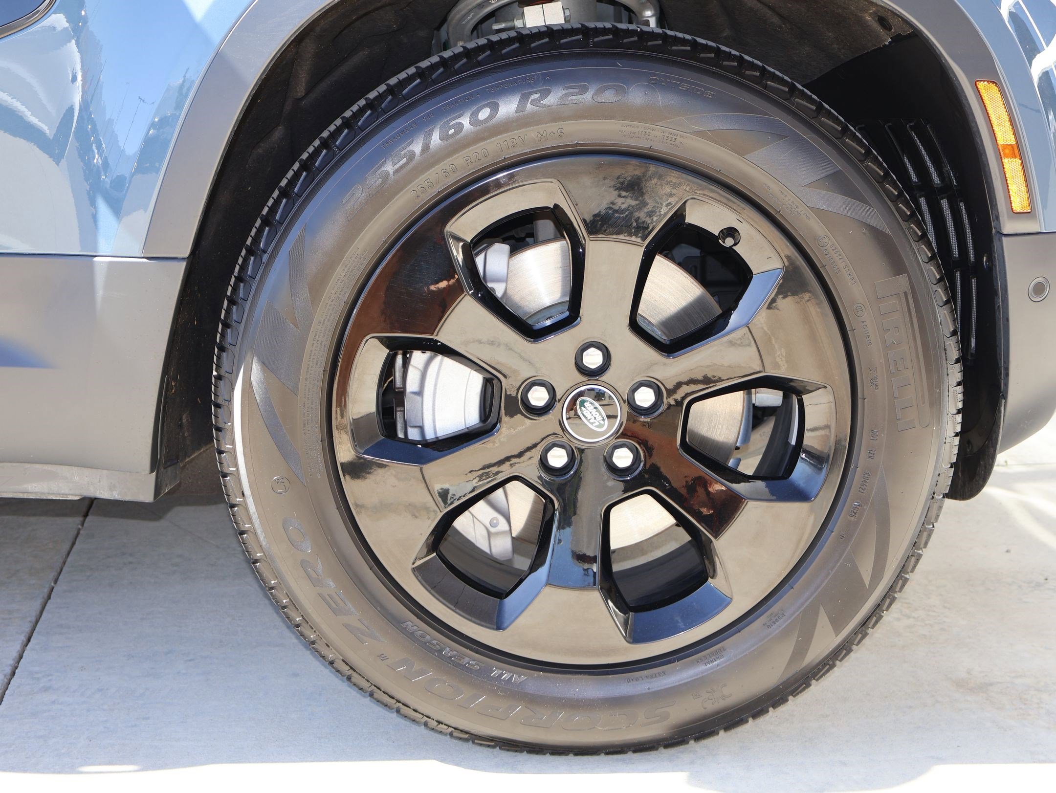 Certified Used 2025 Tasman Blue Metallic Land Rover 110 P300 S image 28