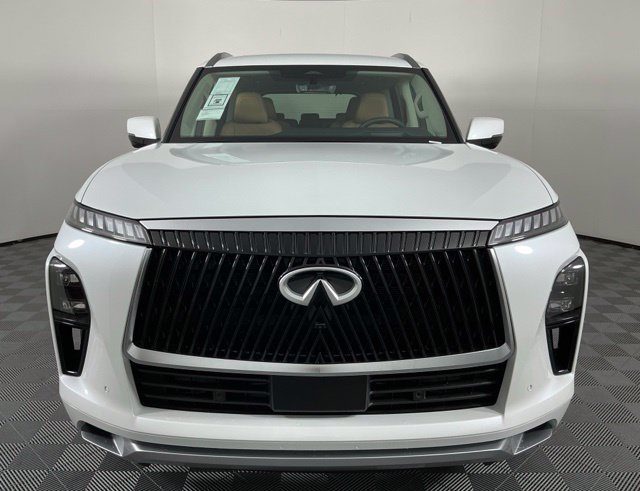 New 2027 White INFINITI LUXE image 2