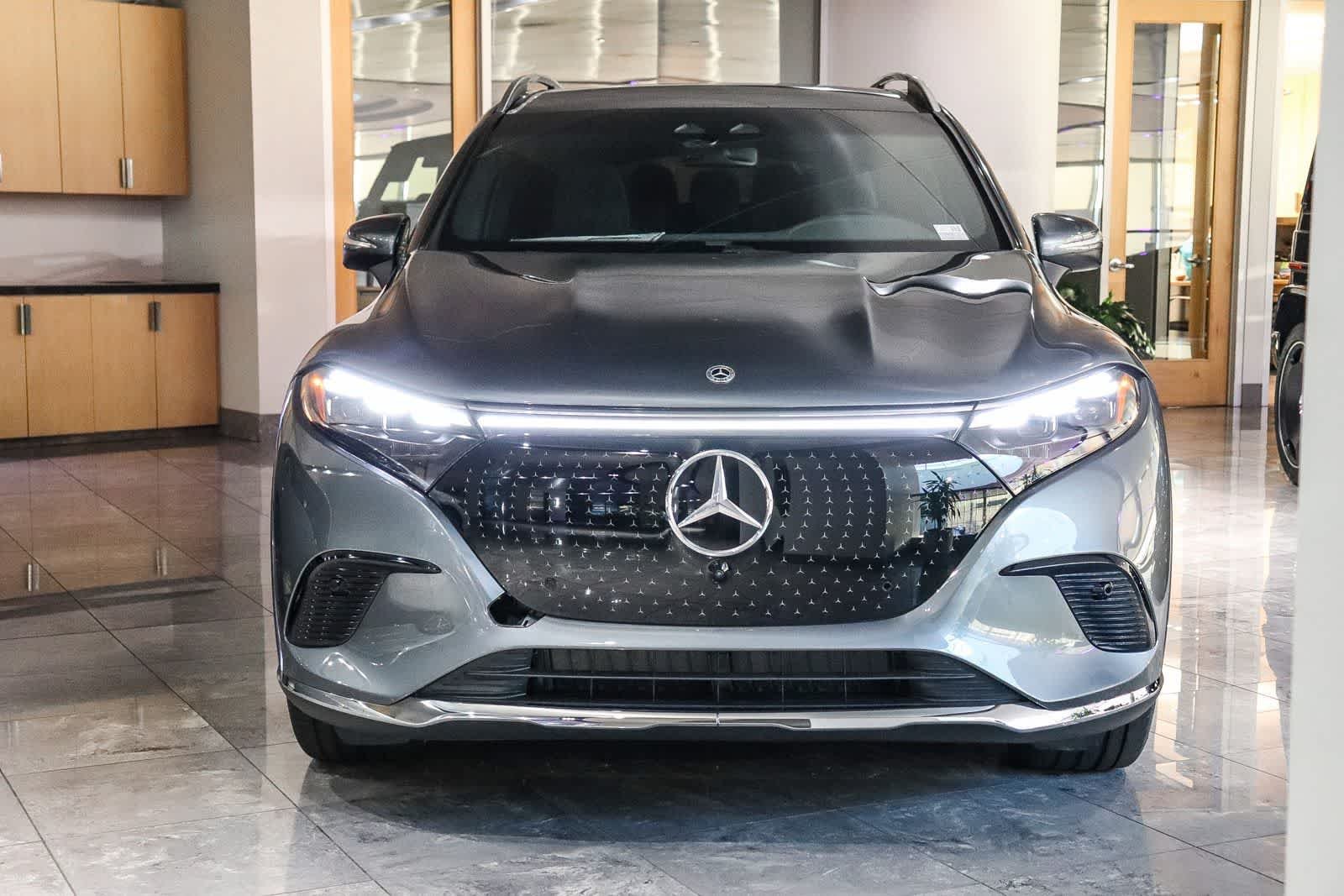 New 2026 Selenite Grey Metallic Mercedes-Benz EQS 400 image 6