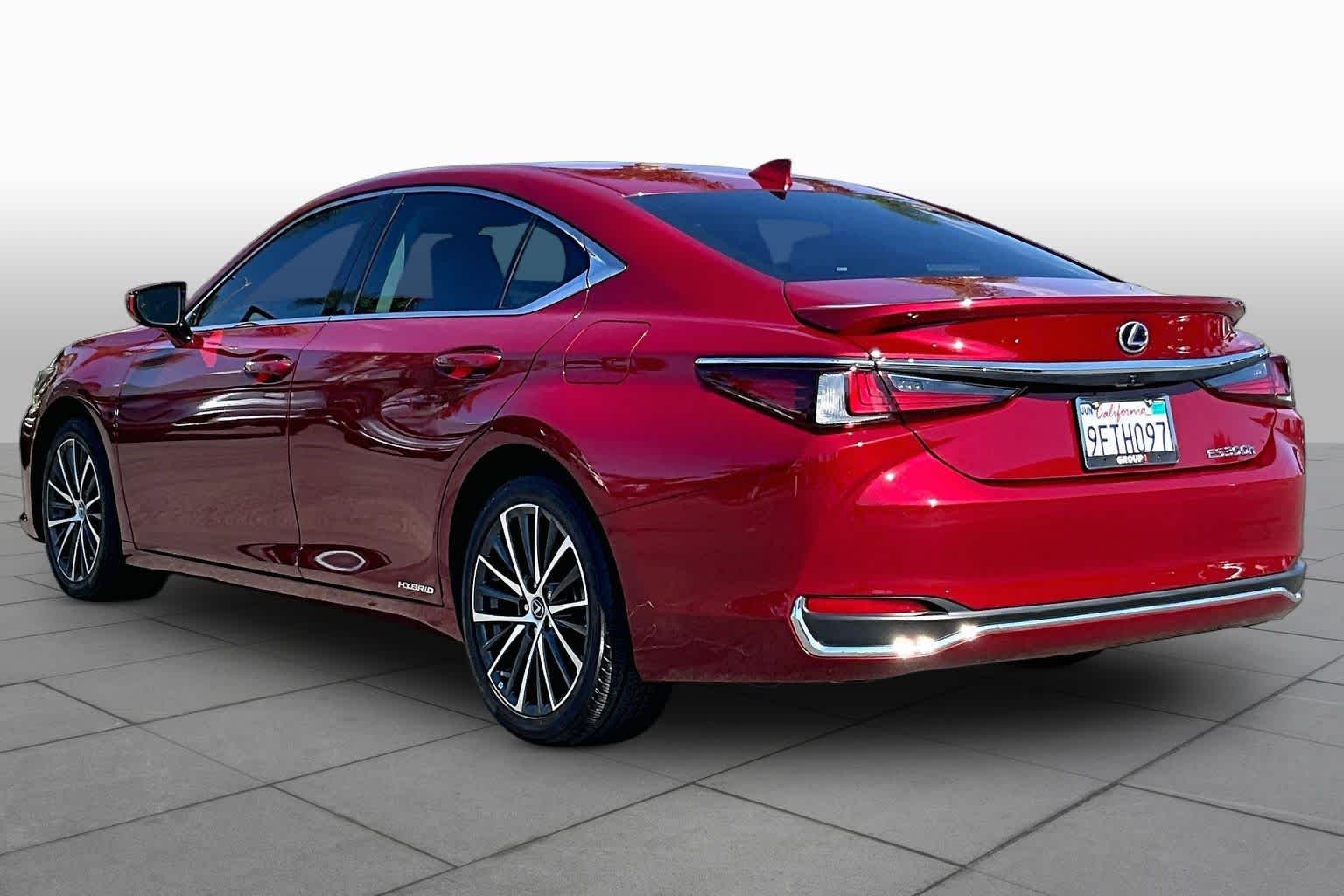 Used 2022 Matador Red Mica Lexus  image 11