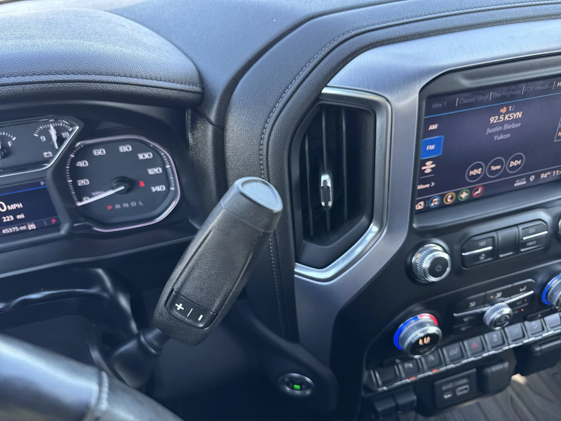 2019 GMC Sierra 1500 SLT - Photo 19