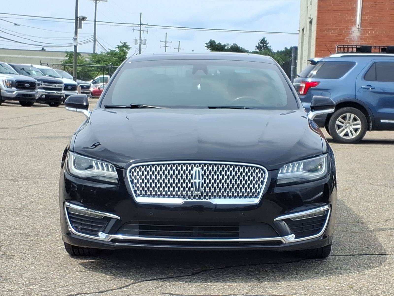 Used 2019 Infinite Black Metallic Lincoln Reserve II image 19
