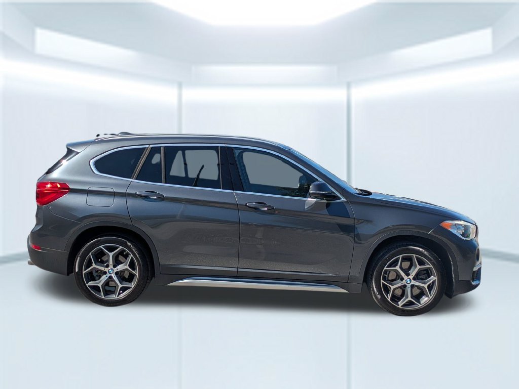 Used 2018 Gray BMW xDrive28i image 6