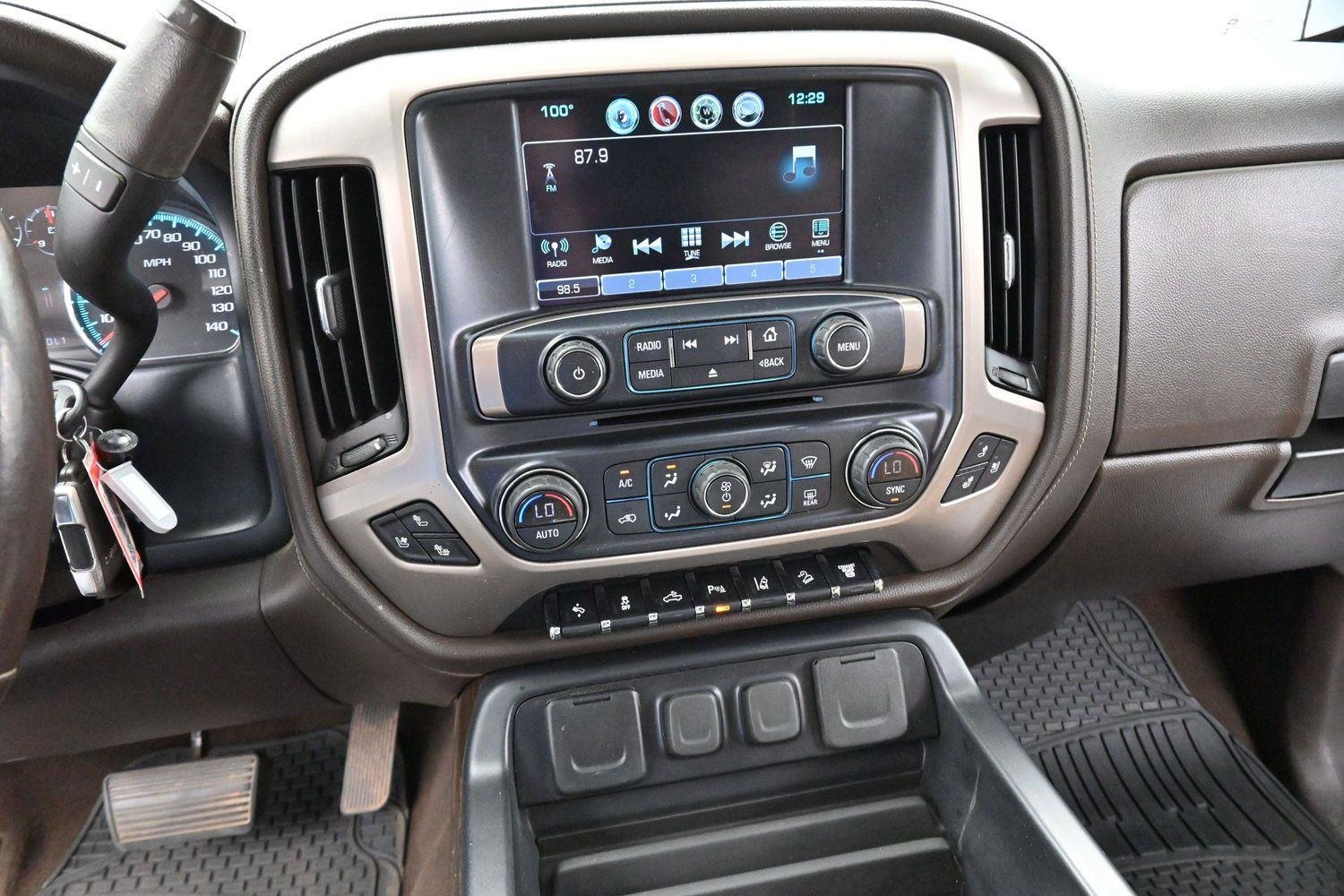 Used 2019 White Frost Tricoat GMC Denali image 21