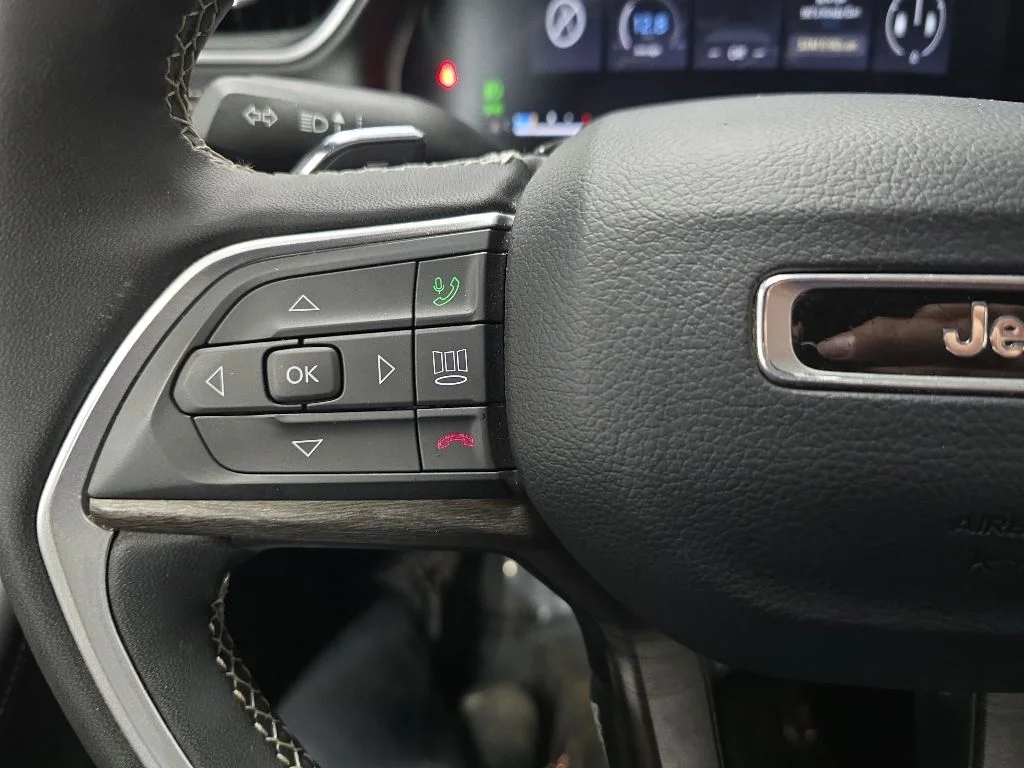 Used 2024 Black Jeep Limited image 20
