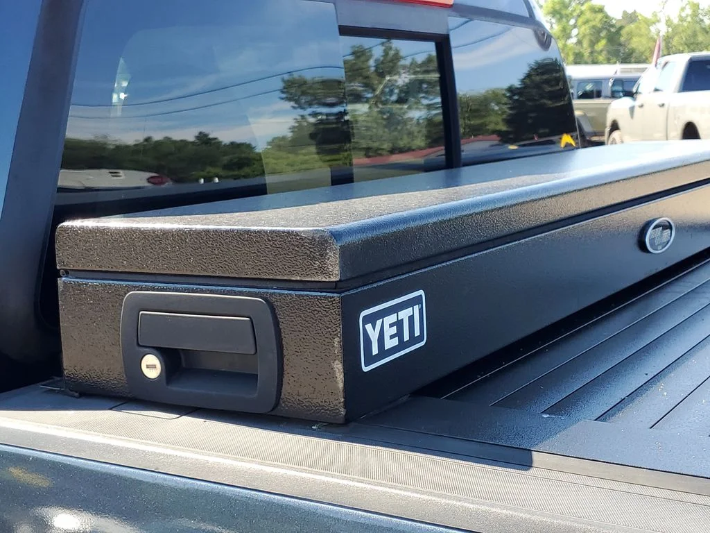 Used 2019 Gray Chevrolet Z71 image 8