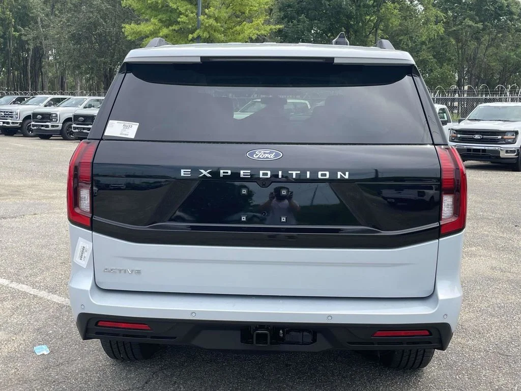 New 2026 Silver Ford Active image 4