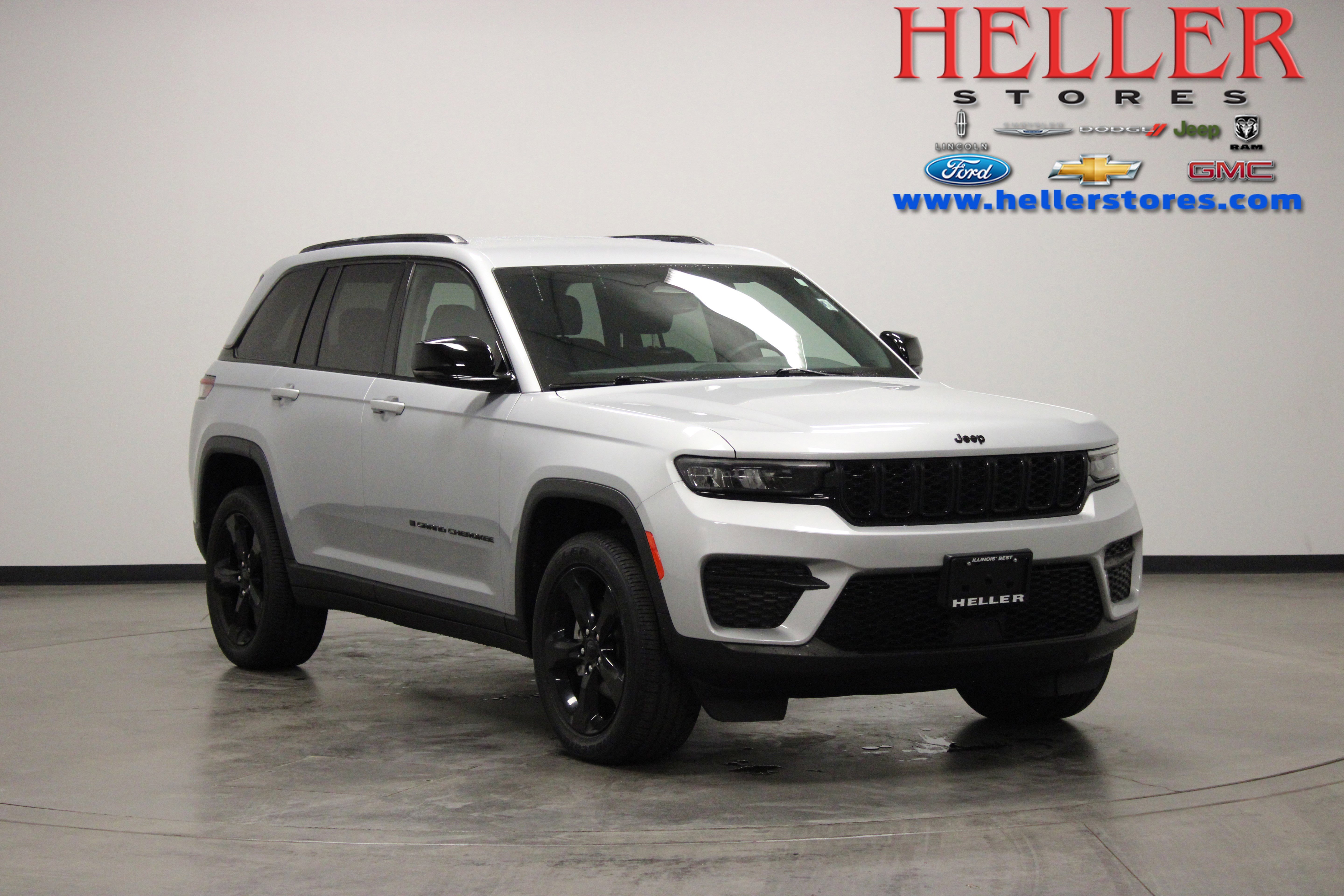 Used 2023 Silver Zynith Jeep Altitude X image 1