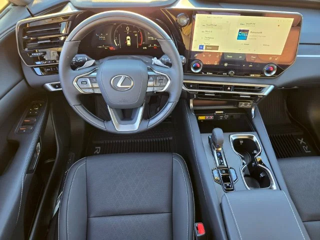 New 2026 Eminent White Pearl Lexus PREMIUM PLUS image 8