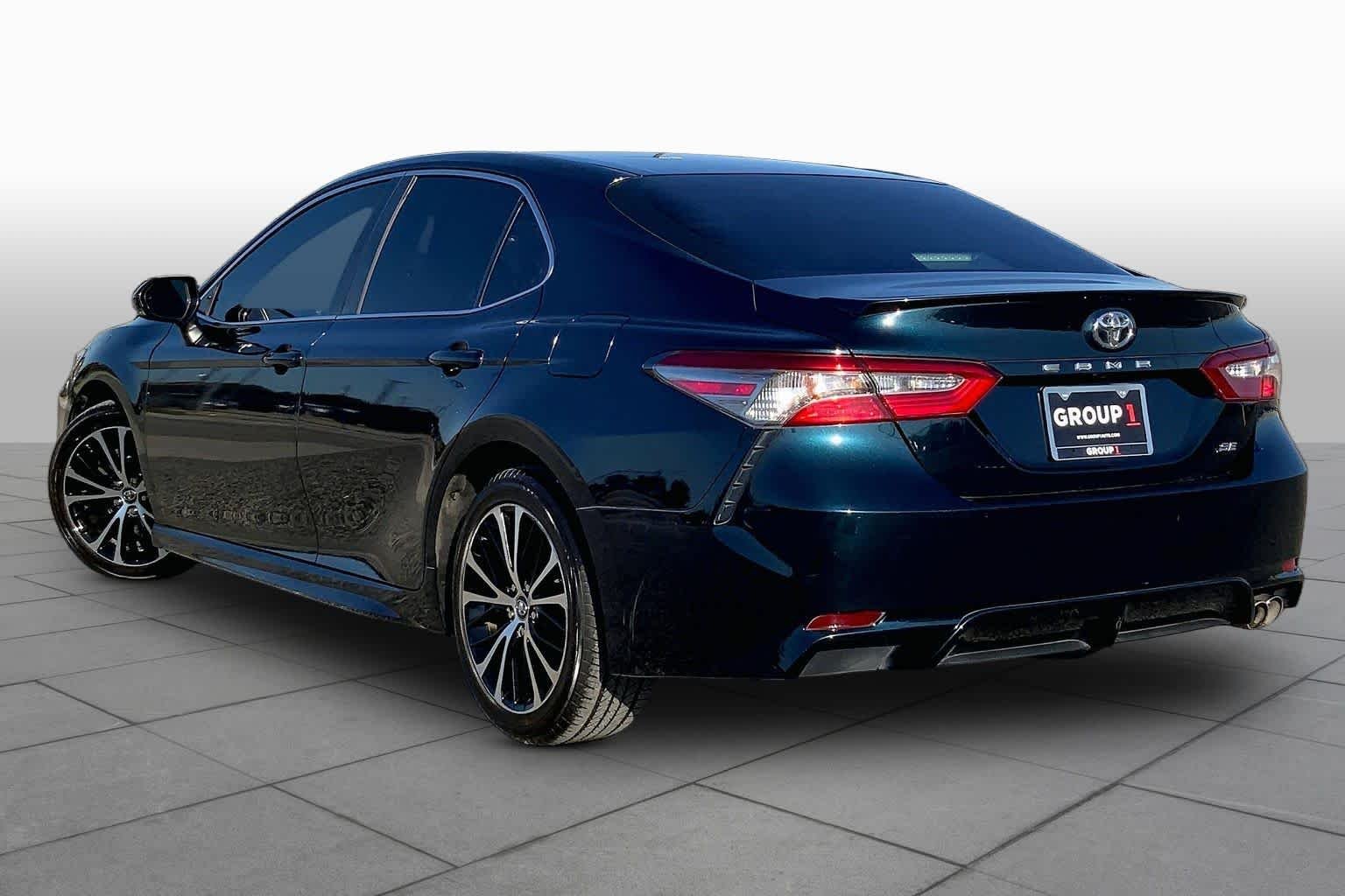 Used 2018 Galactic Aqua Mica Toyota SE image 12