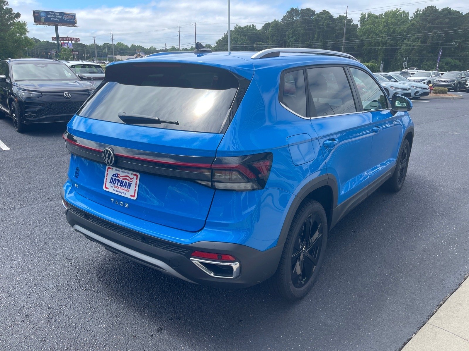 New 2026 Cornflower Blue Volkswagen SE image 15