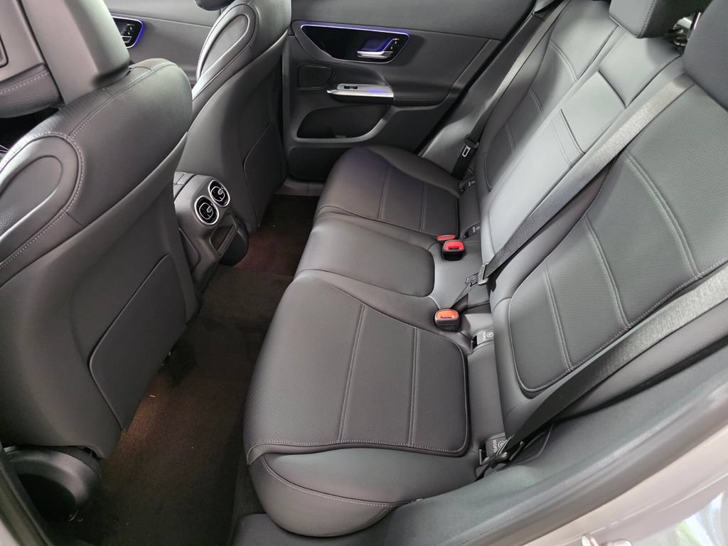 New 2026 MANUFAKTUR Alpine Grey Mercedes-Benz GLC 300 image 28