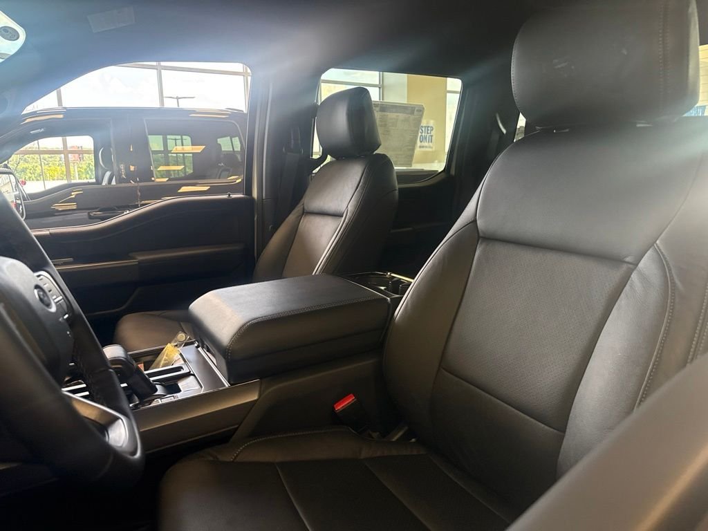 New 2026 Oxford White Ford XLT image 10