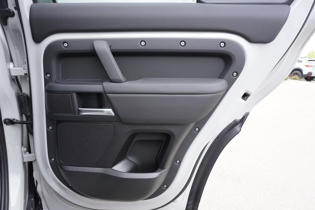 New 2026 Borasco Grey Land Rover S image 25