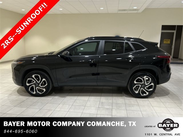 2025 Chevrolet Trax photo 2