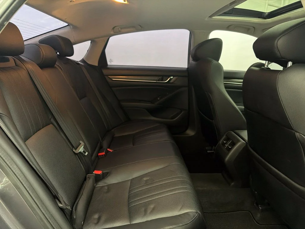 Used 2018 Gray Honda Touring image 27
