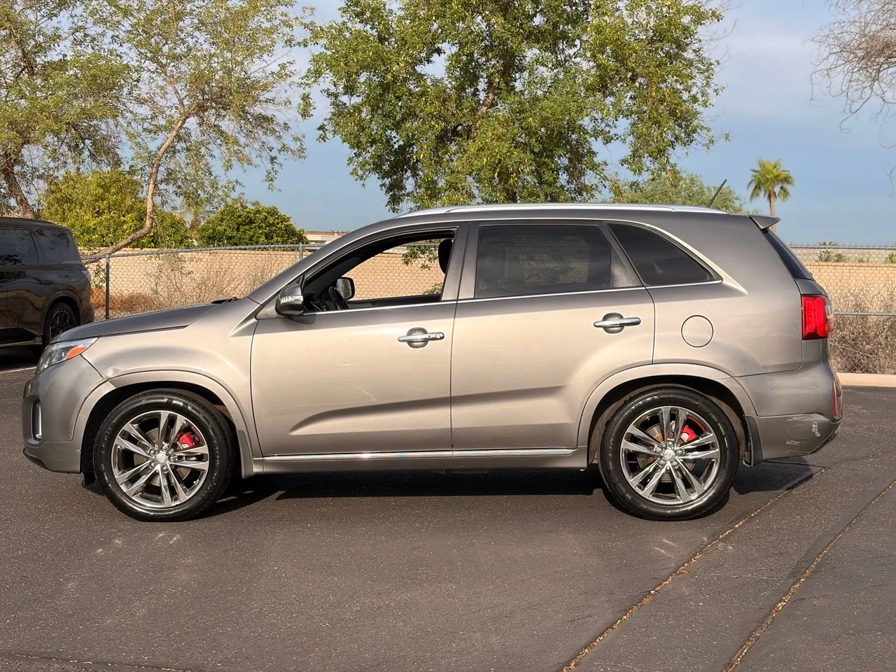 Used 2014 Titanium Silver Kia SX image 2