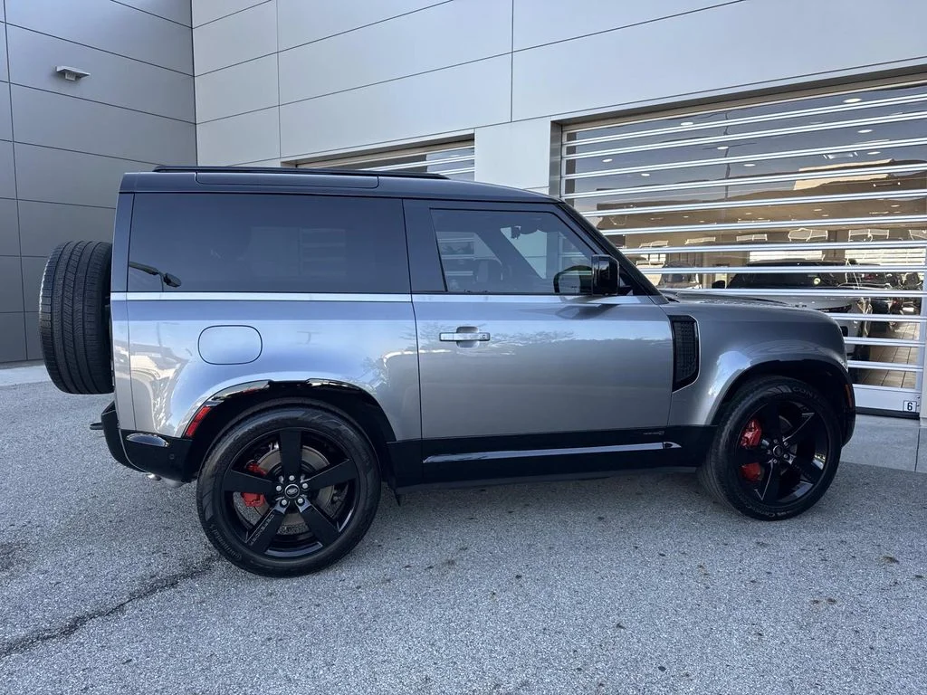 2023 Land Rover Defender X - Photo 6