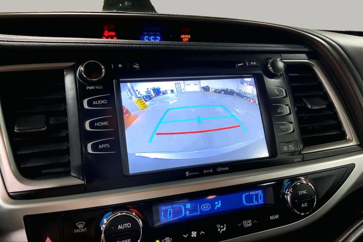 Used 2018 Predawn Gray Mica Toyota XLE image 27