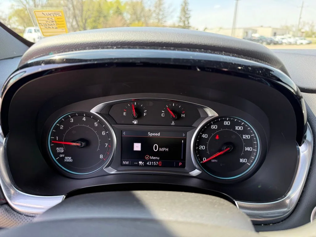 Used 2023 Gray Chevrolet RS image 9