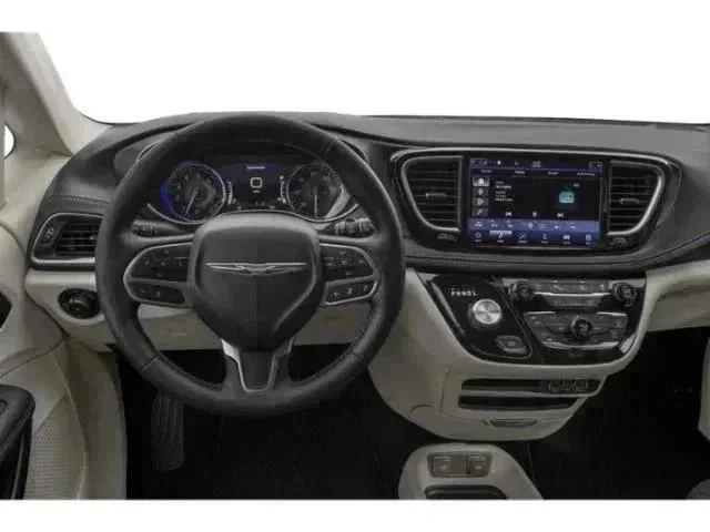 Used 2023 White Chrysler Limited image 7
