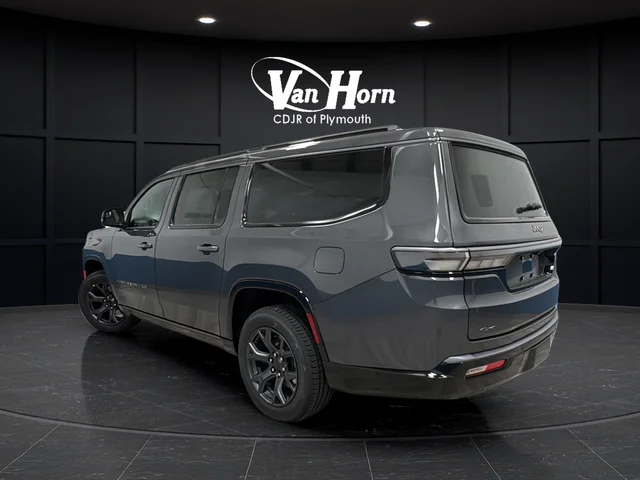 New 2026 Baltic-Gray Metallic Clear-Coat Exterior Paint Jeep Limited Altitude image 5