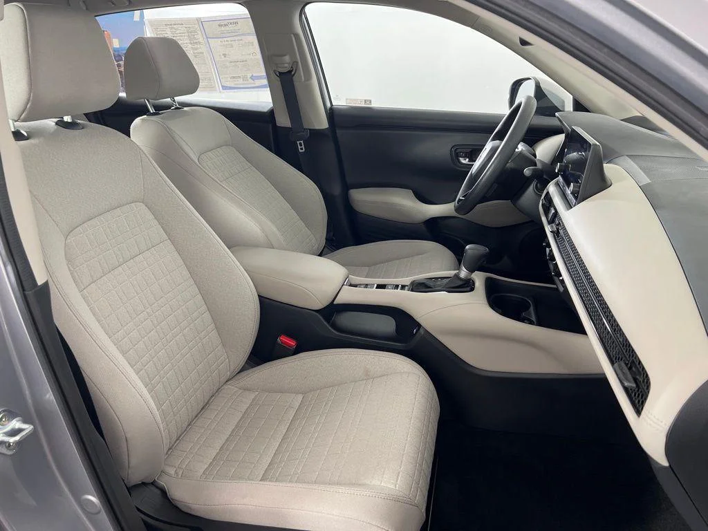 Used 2023 Lunar Silver Metallic Honda LX image 30