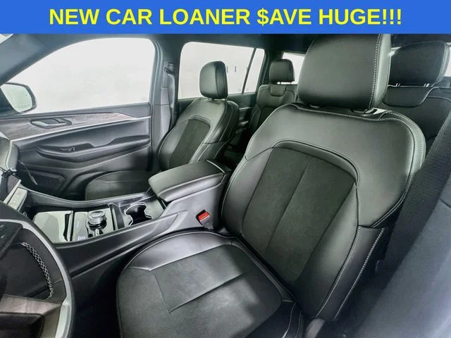 New 2026 Bright White Clear-Coat Exterior Paint Jeep Laredo image 20