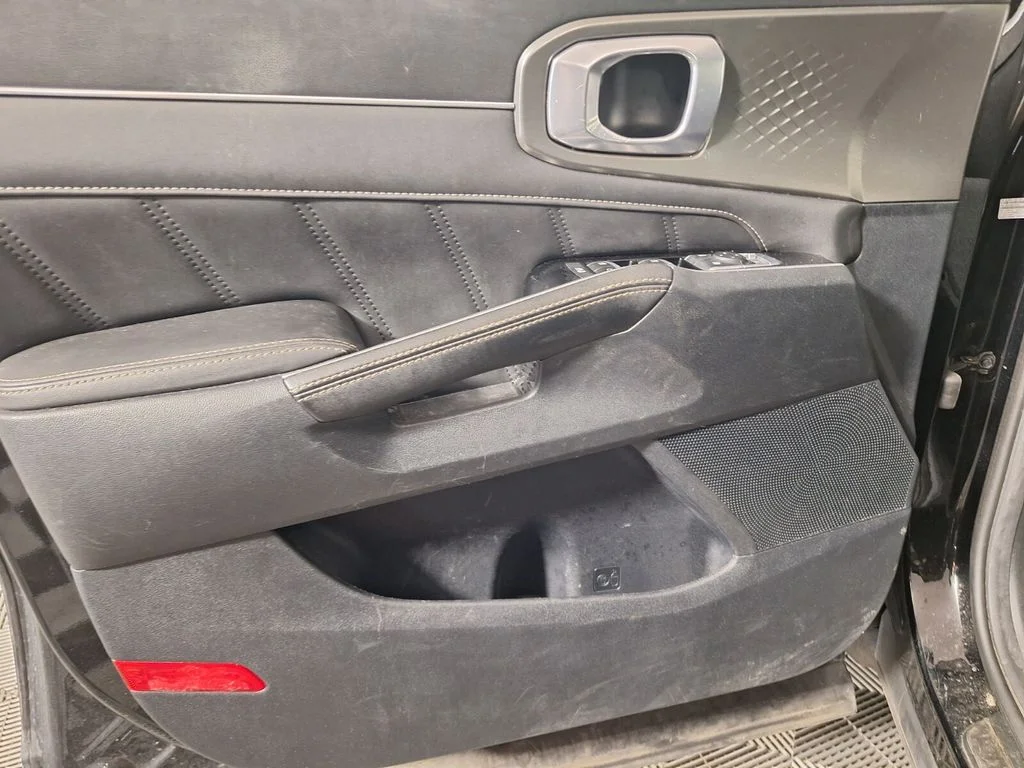 Used 2023 Ebony Black Kia SX image 33