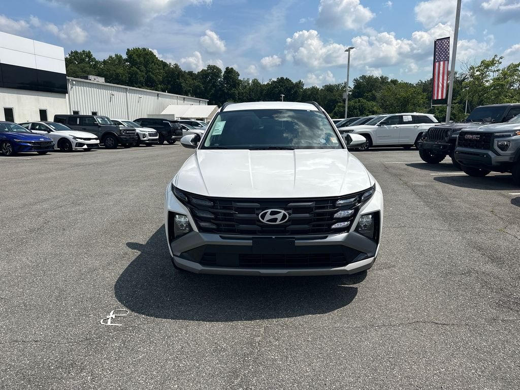 Used 2025 White Hyundai SEL image 2
