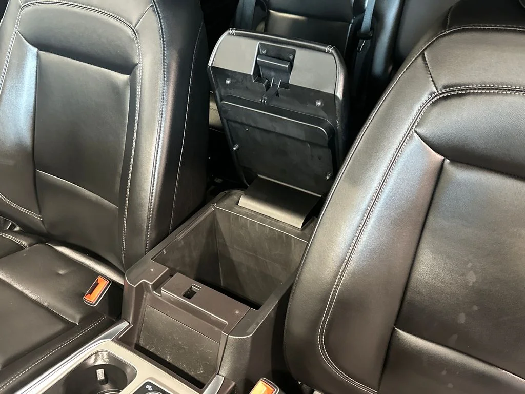 Used 2024 Silver Ford XLT image 23