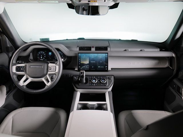 Used 2025 Blue Land Rover S image 4